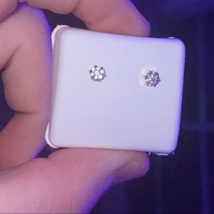 10k solid yellow gold genuine diamond earrings